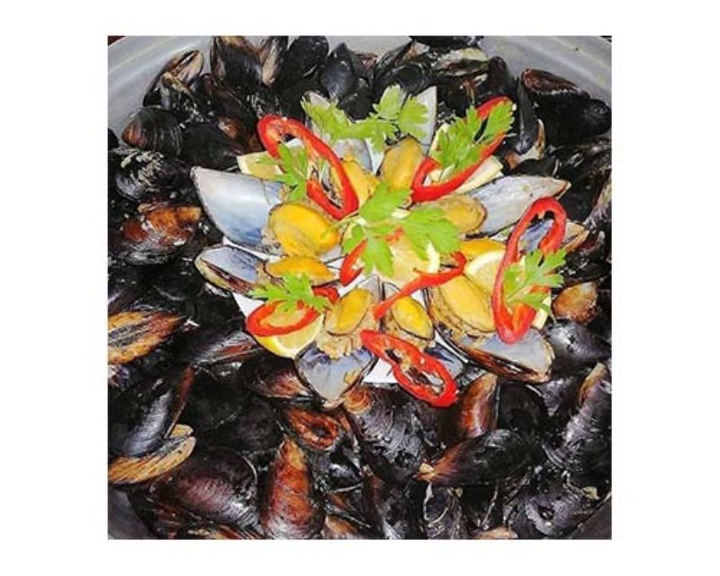 Şampiyon Midyeci Şenol Usta