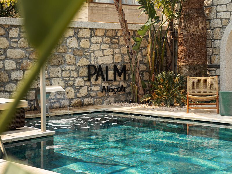 Palm Alaçatı Boutique Hotel, Yenilenen Yüzüyle Misafirlerini Ağırlamaya Devam Ediyor